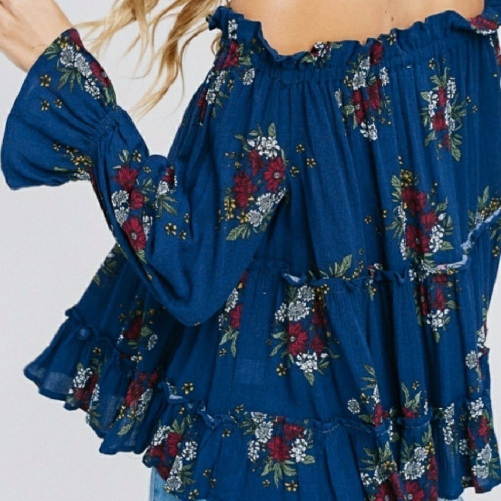 Crescent "olivia"off the shoulder rayon top size small - Picture 4 of 7